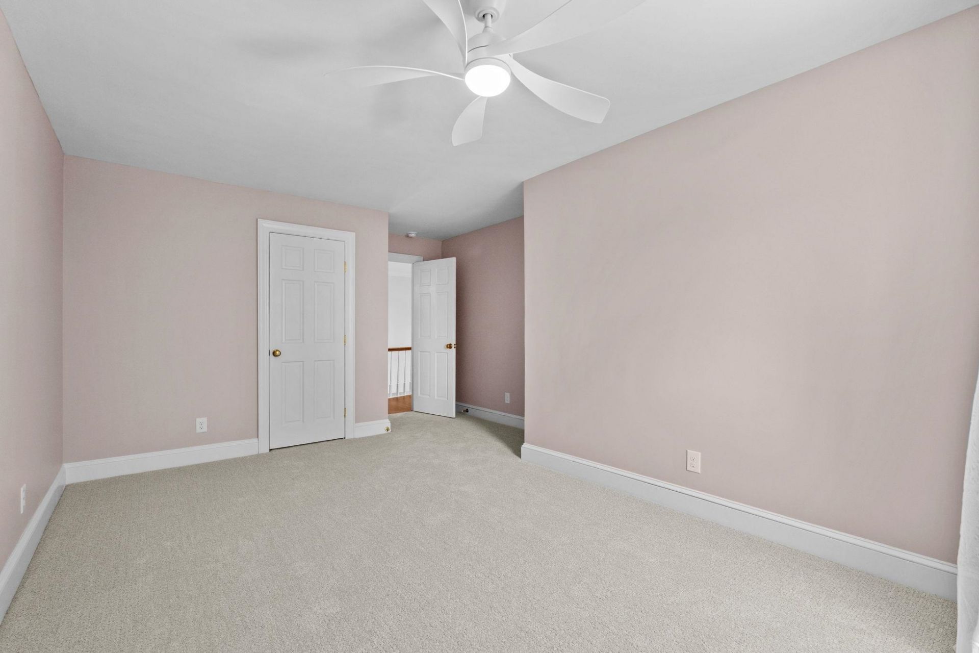 5704 Woodside Ave.  Photo 77