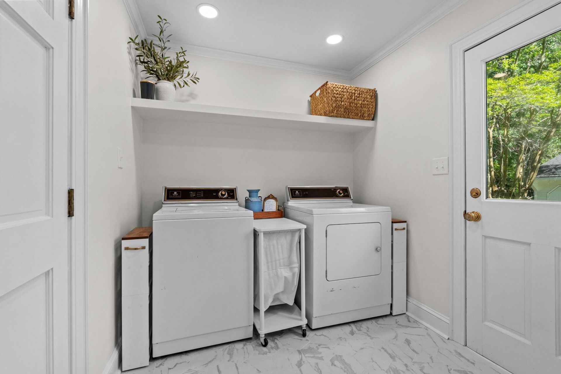 5704 Woodside Ave.  Photo 79