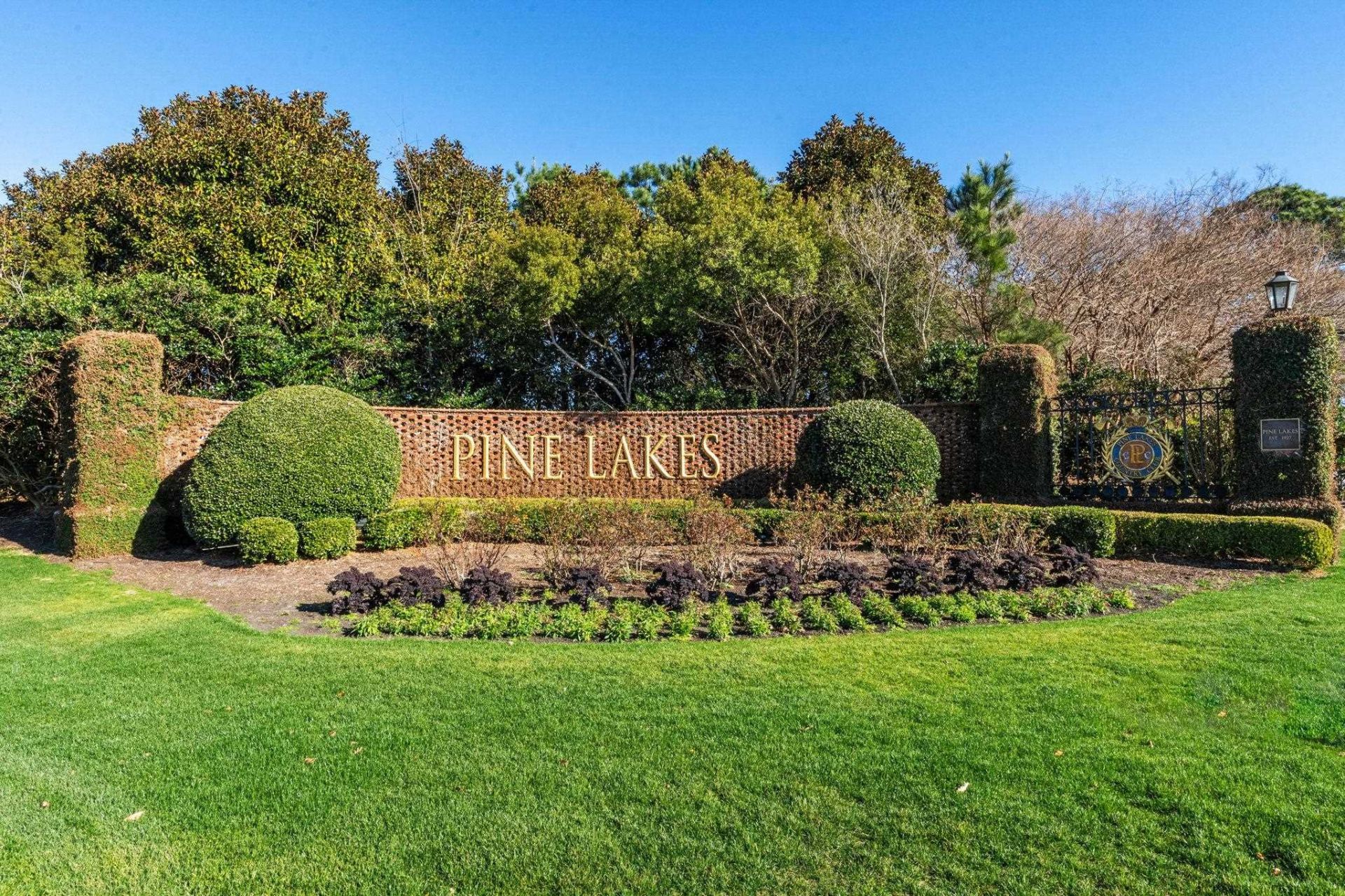 5704 Woodside Ave.  Photo 97