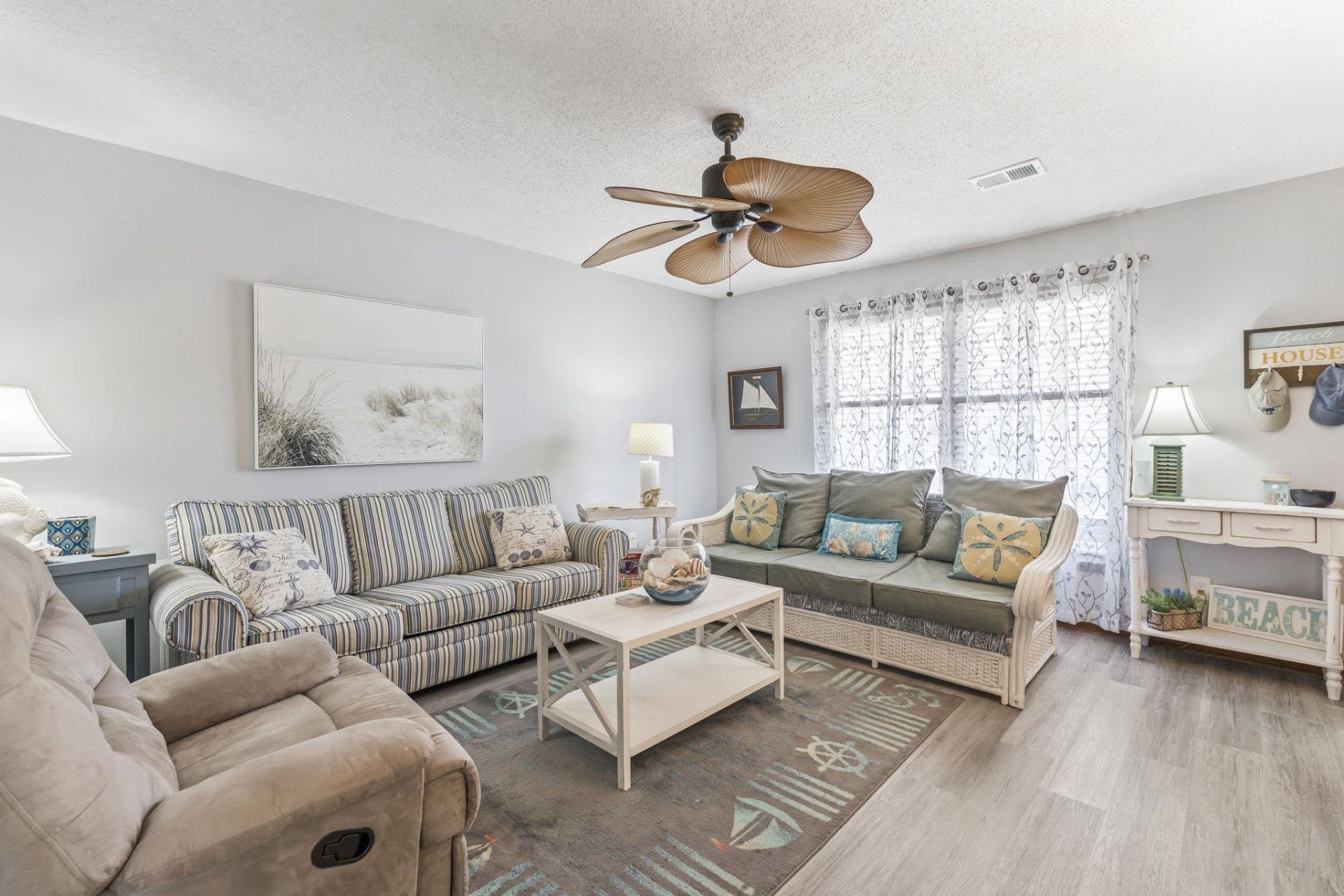 1502 Yaupon Dr. Photo 7