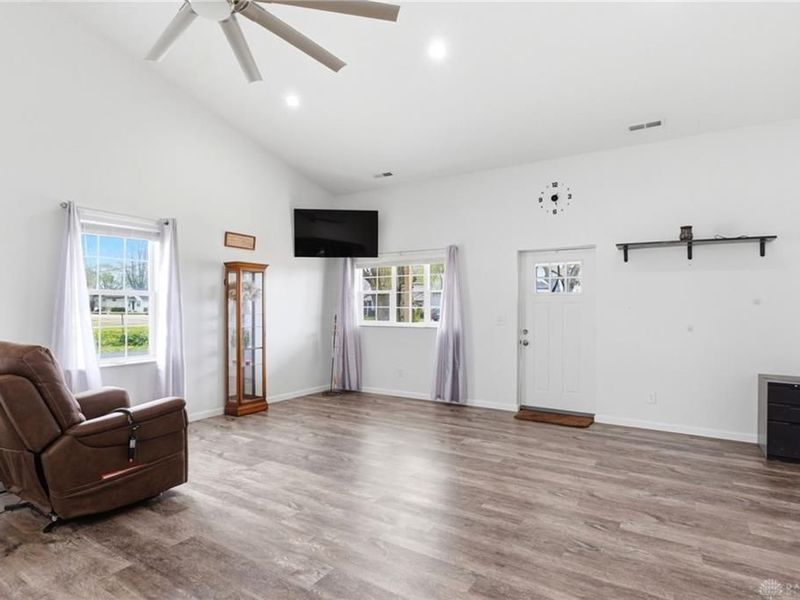 2970 Old Us Highway 40, London, OH 43140 Photo 10