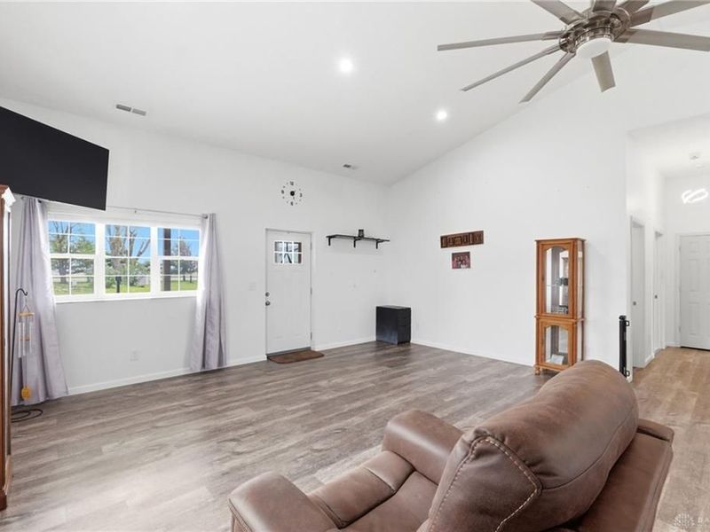 2970 Old Us Highway 40, London, OH 43140 Photo 11