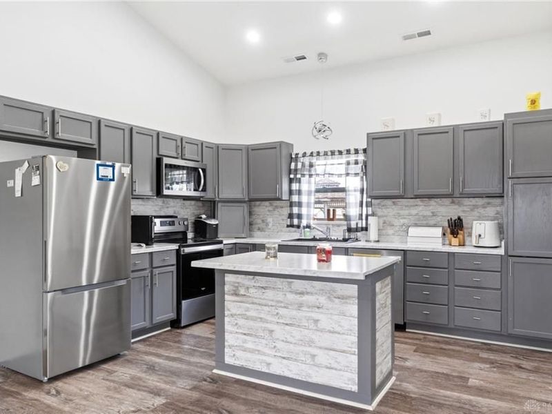 2970 Old Us Highway 40, London, OH 43140 Photo 13