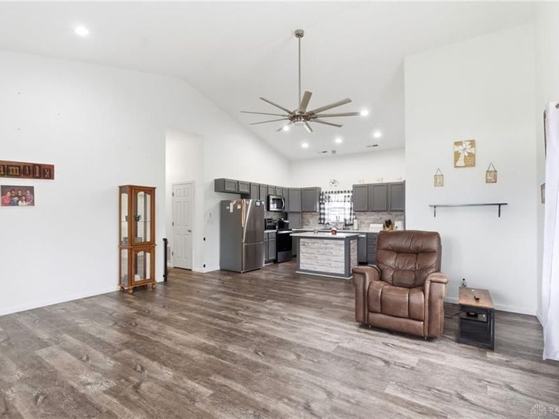 2970 Old Us Highway 40, London, OH 43140 Photo 9