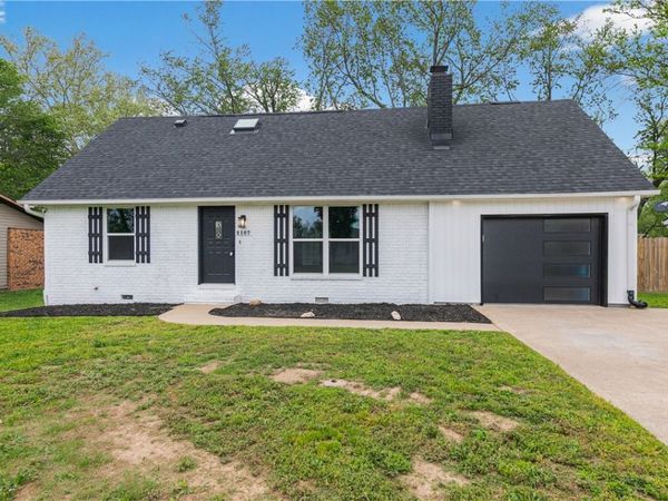 2107 Douglas Street, Bentonville, AR 72712