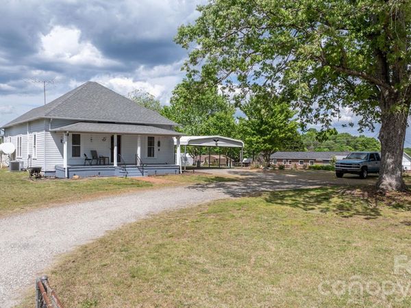 3492 Icard Rhodhiss Road , Connelly Springs, NC 28612