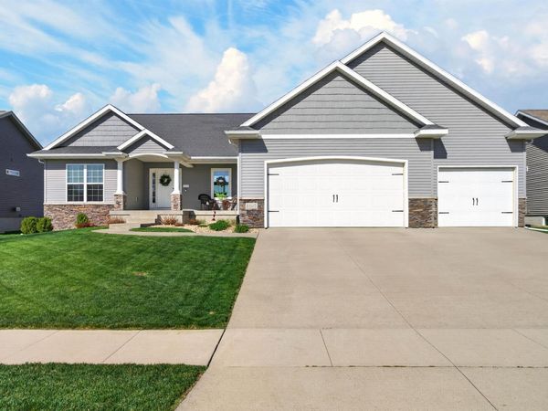 1107 Rocky Ridge Road, Cedar Falls, IA 50613