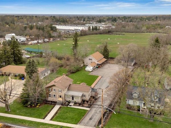 9060 Main Street , Clarence, NY 14031