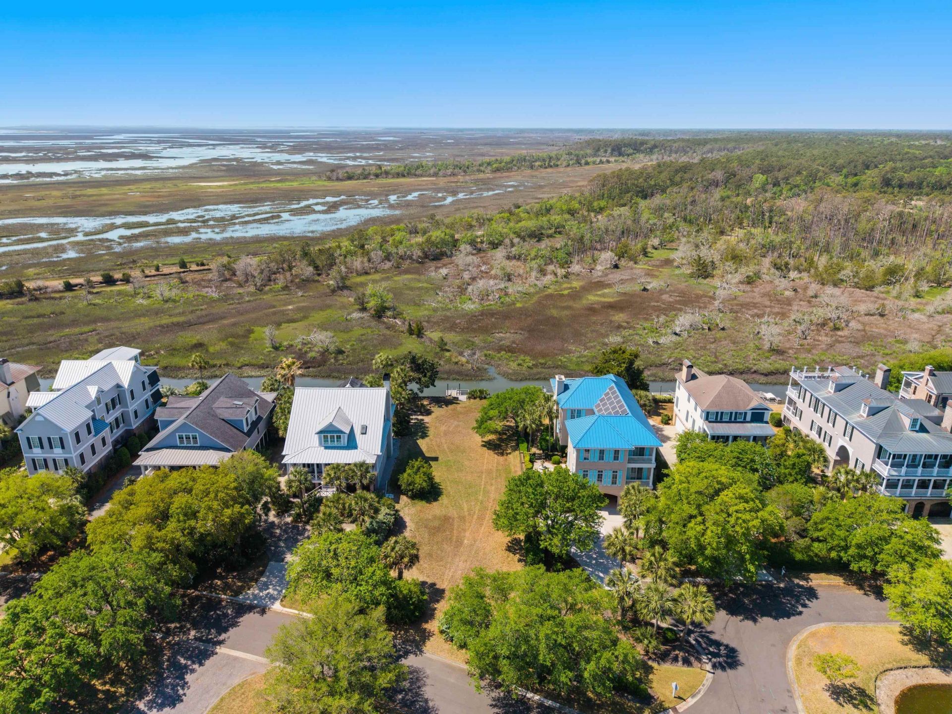 98 Colony Point Dr.  Photo 4