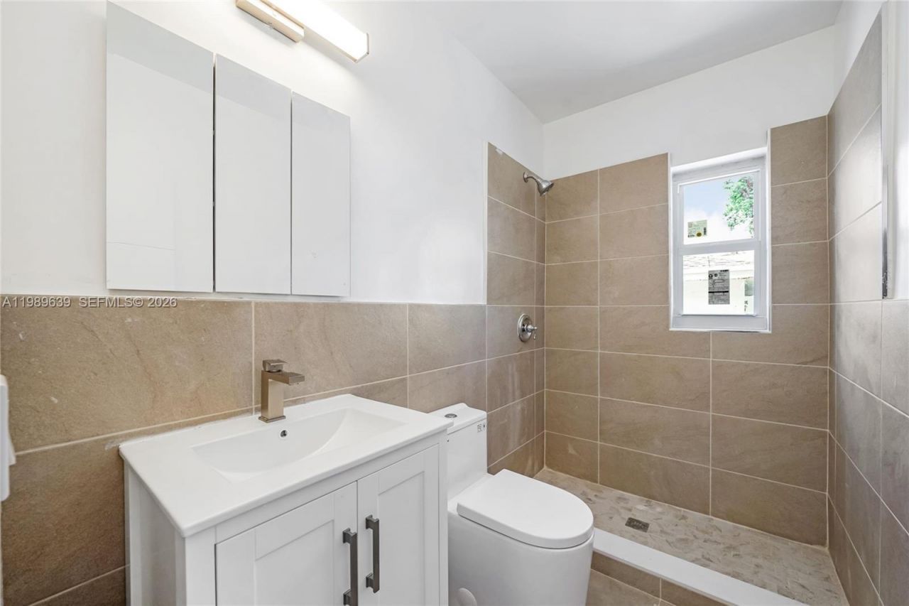 2025 Fillmore St, Unit 1-2, Hollywood, FL 33020 Photo