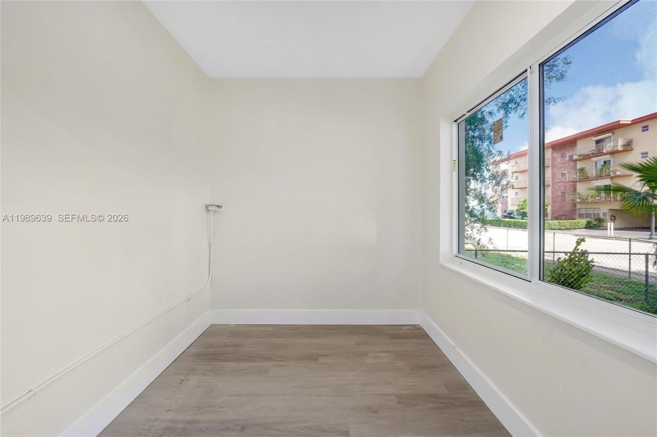 2025 Fillmore St, Unit 1-2, Hollywood, FL 33020 Photo