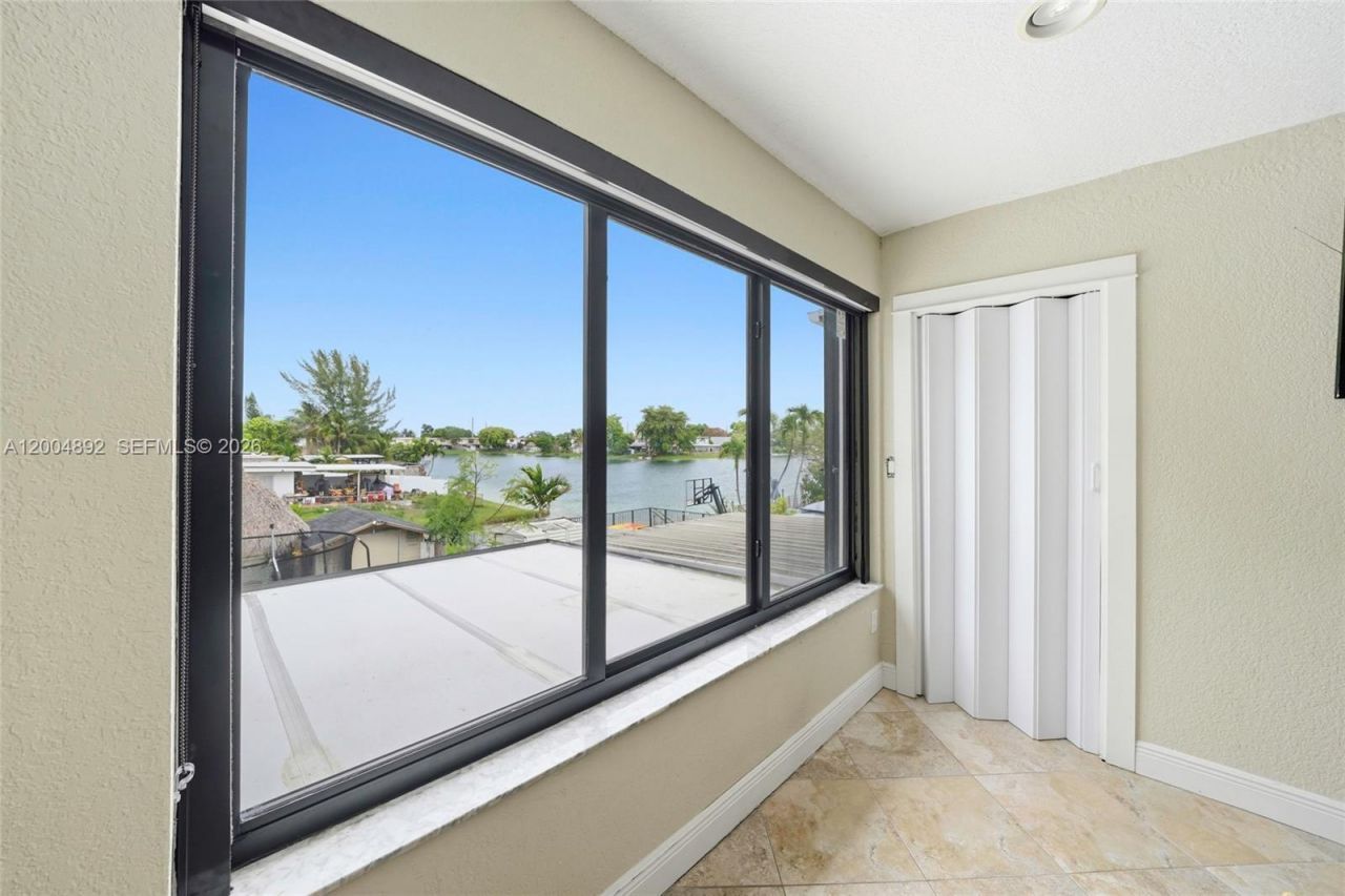 1789 W 72nd St, Hialeah, FL 33014 Photo