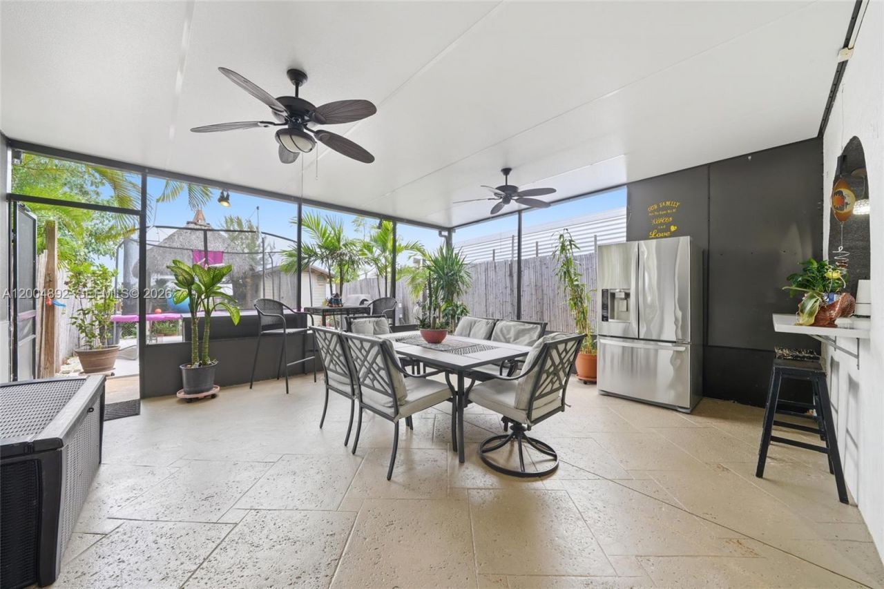 1789 W 72nd St, Hialeah, FL 33014 Photo