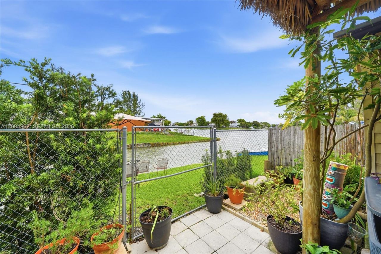1789 W 72nd St, Hialeah, FL 33014 Photo