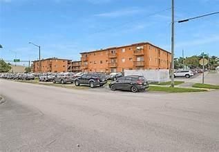2330 NW 11th St , Unit 24, Miami, FL 33125 Photo