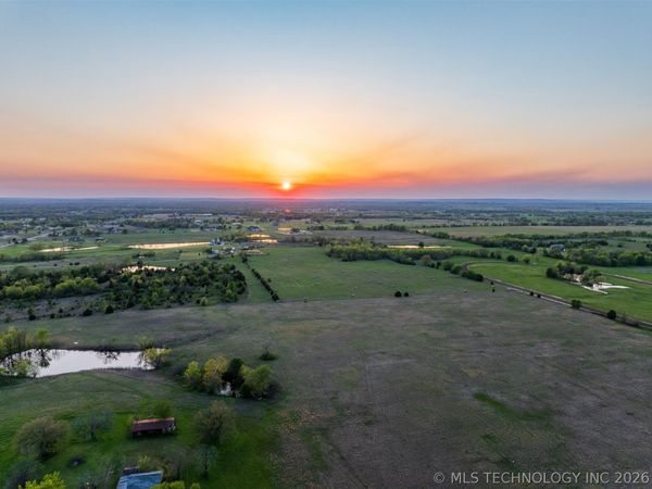 2 N Memorial Drive, Owasso, OK 74055