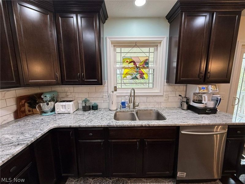 440 Hillcrest Drive NE, New Philadelphia, OH 44663 Photo 14