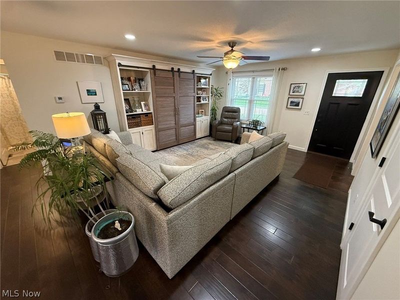 440 Hillcrest Drive NE, New Philadelphia, OH 44663 Photo 7