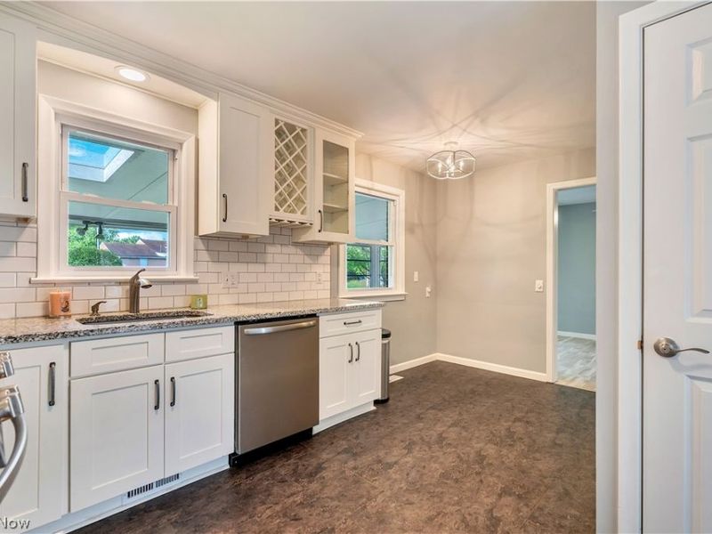 4028 Crestwood Street NW, Canton, OH 44708 Photo 10