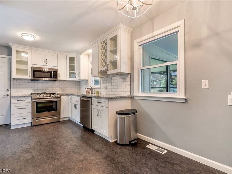 4028 Crestwood Street NW, Canton, OH 44708 Photo 14