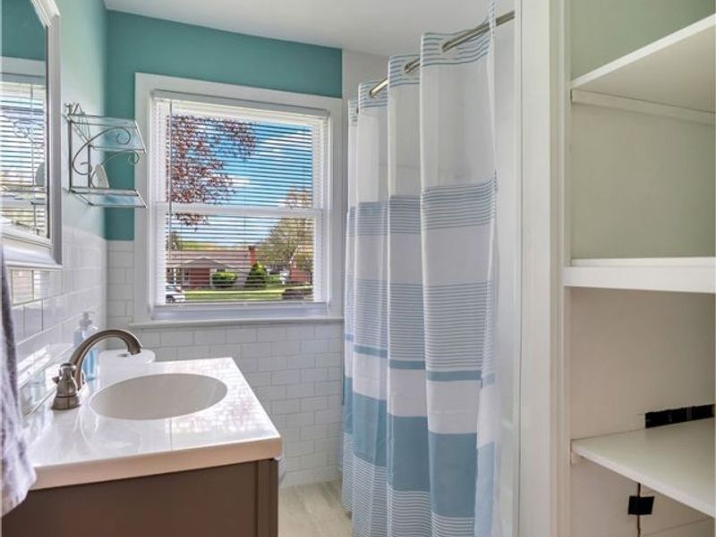 4028 Crestwood Street NW, Canton, OH 44708 Photo 17