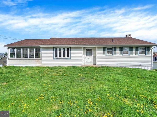 2081 PARK STREET, DOVER, PA 17315