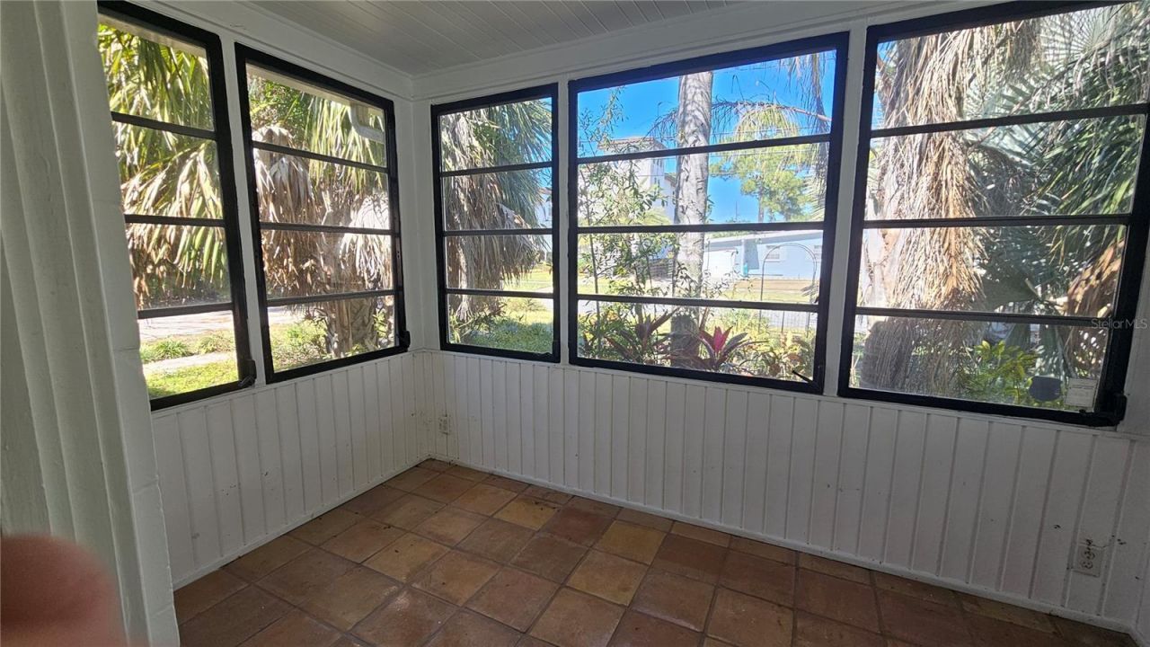 208 48th Avenue N, Saint Petersburg, FL 33703 Photo
