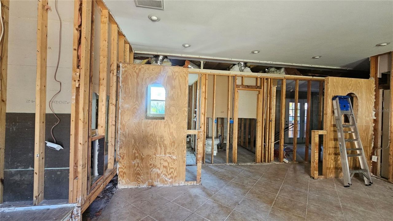 208 48th Avenue N, Saint Petersburg, FL 33703 Photo