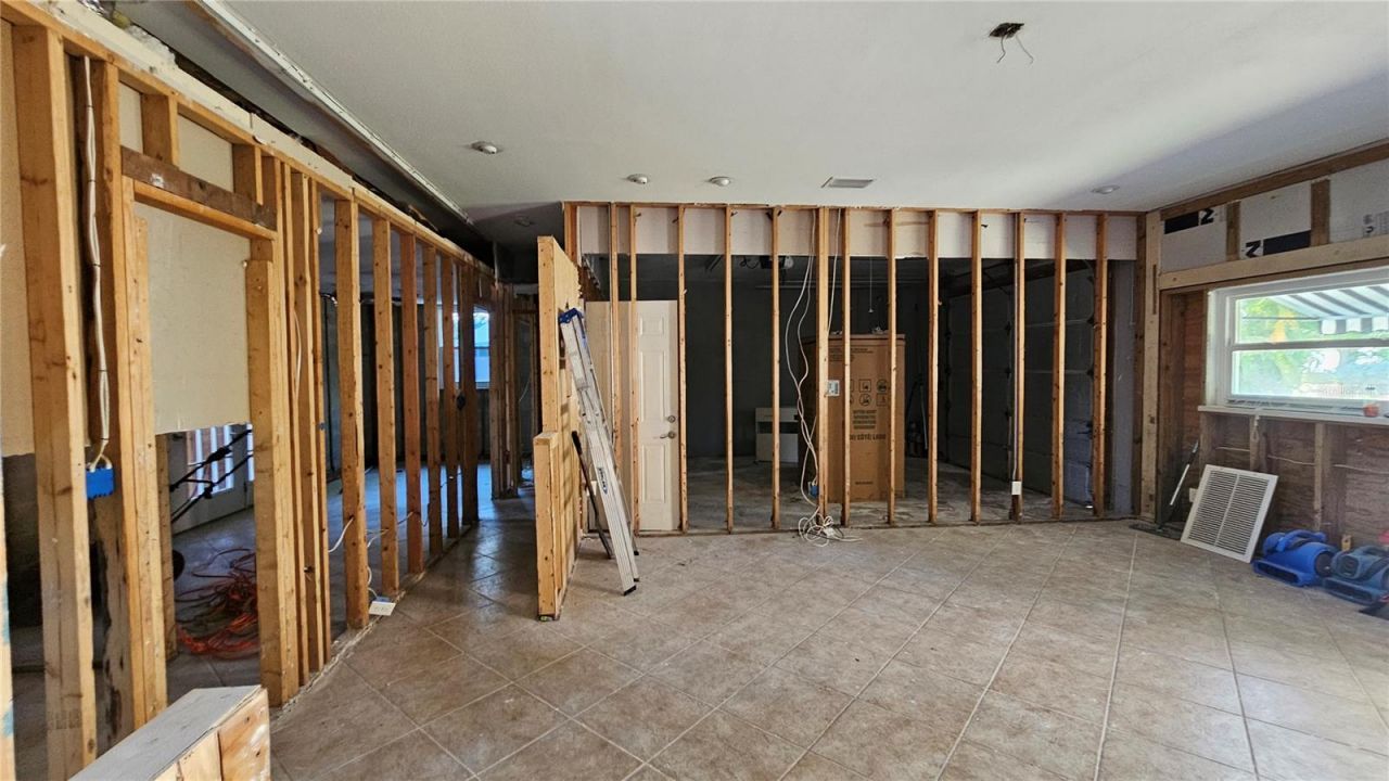 208 48th Avenue N, Saint Petersburg, FL 33703 Photo