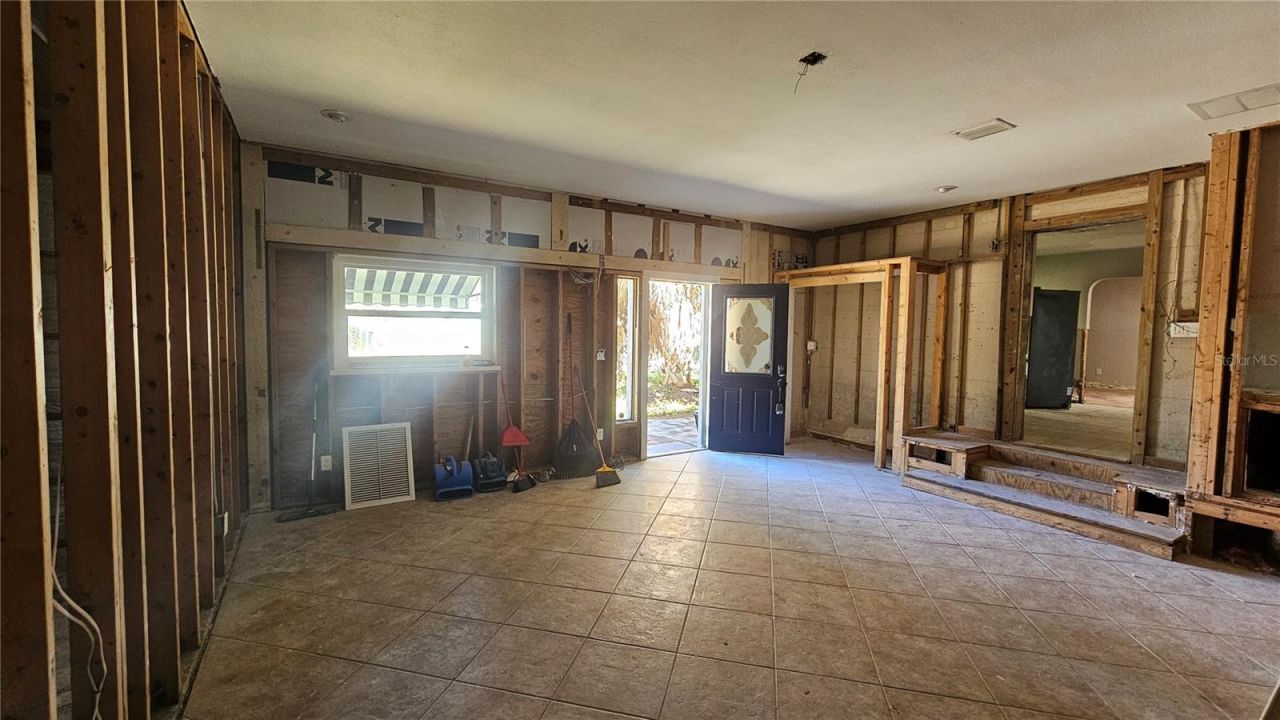 208 48th Avenue N, Saint Petersburg, FL 33703 Photo