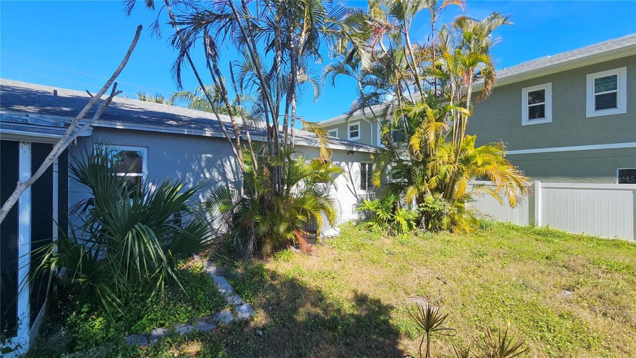 208 48th Avenue N, Saint Petersburg, FL 33703 Photo