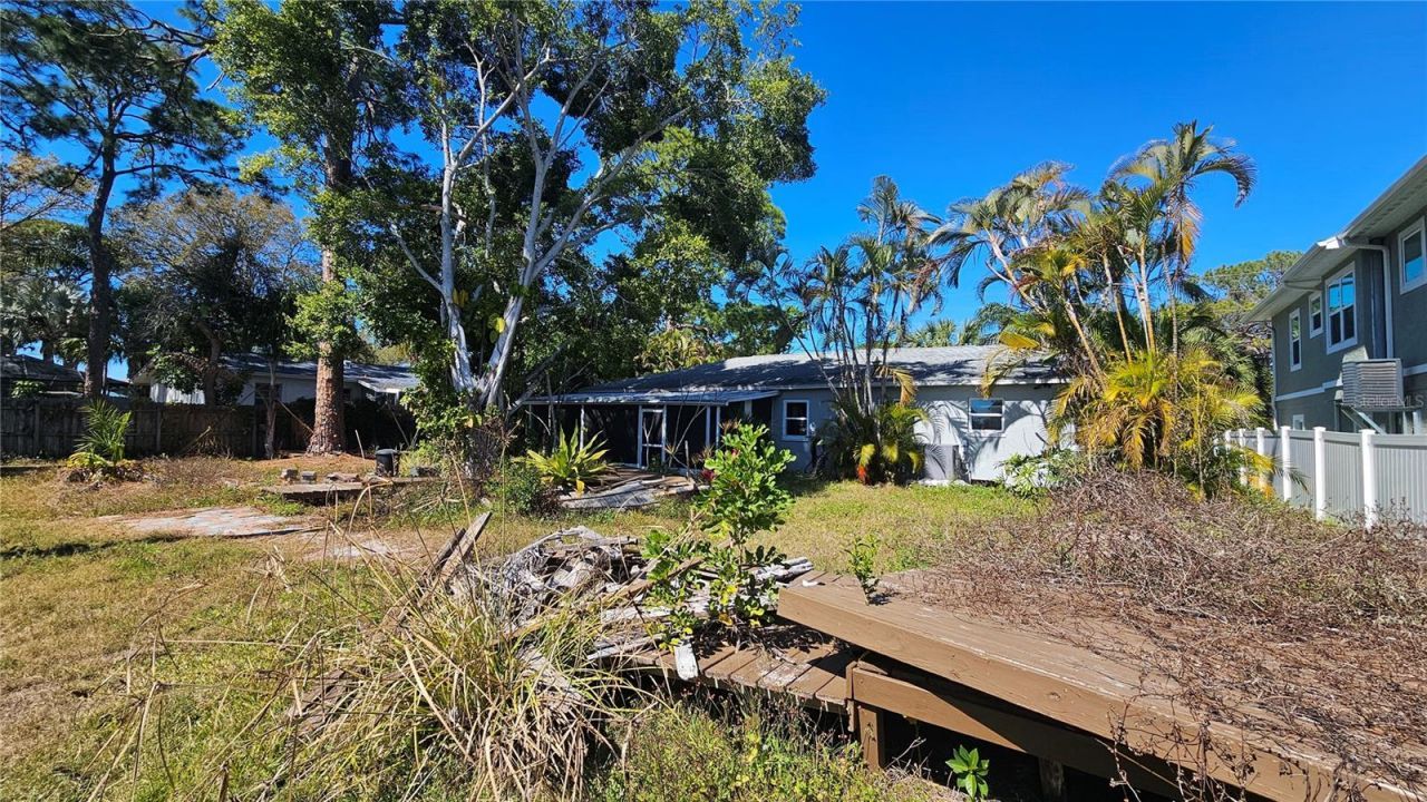 208 48th Avenue N, Saint Petersburg, FL 33703 Photo