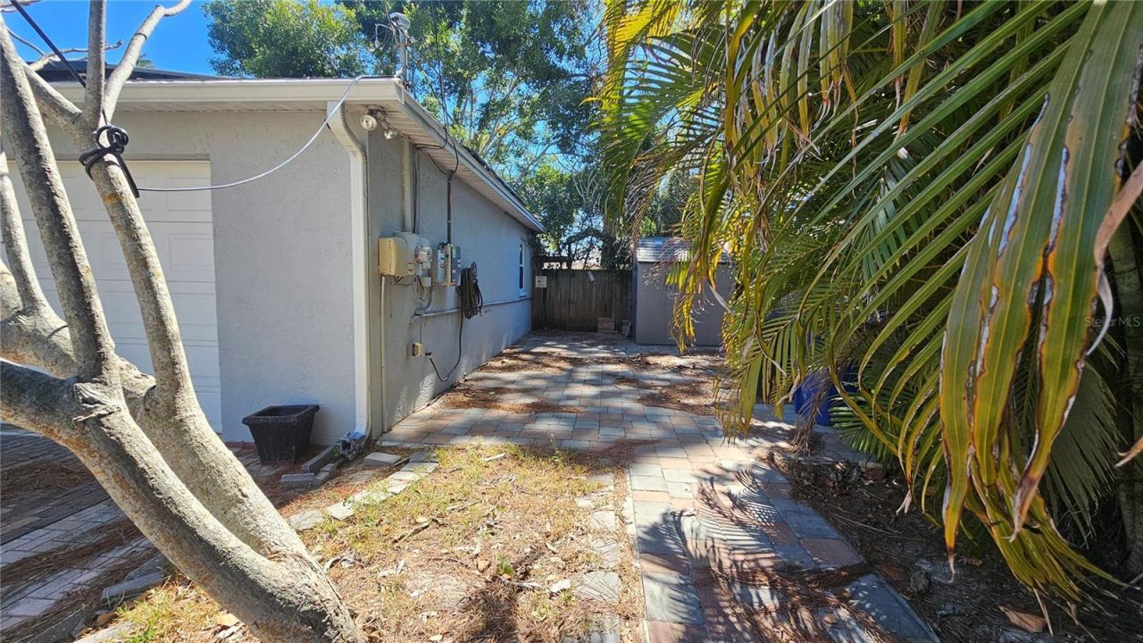 208 48th Avenue N, Saint Petersburg, FL 33703 Photo
