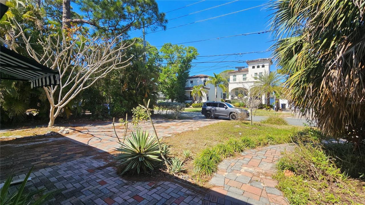 208 48th Avenue N, Saint Petersburg, FL 33703 Photo