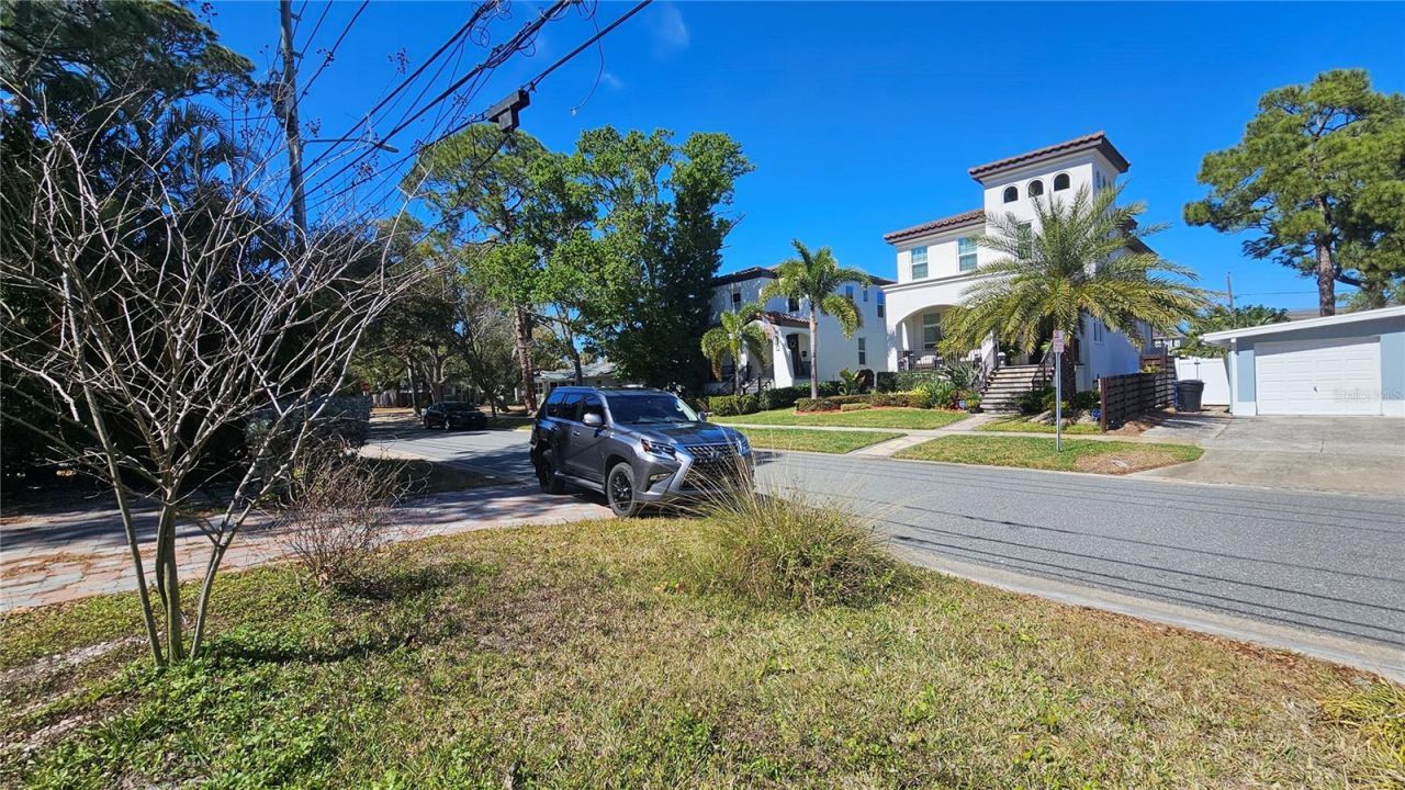 208 48th Avenue N, Saint Petersburg, FL 33703 Photo