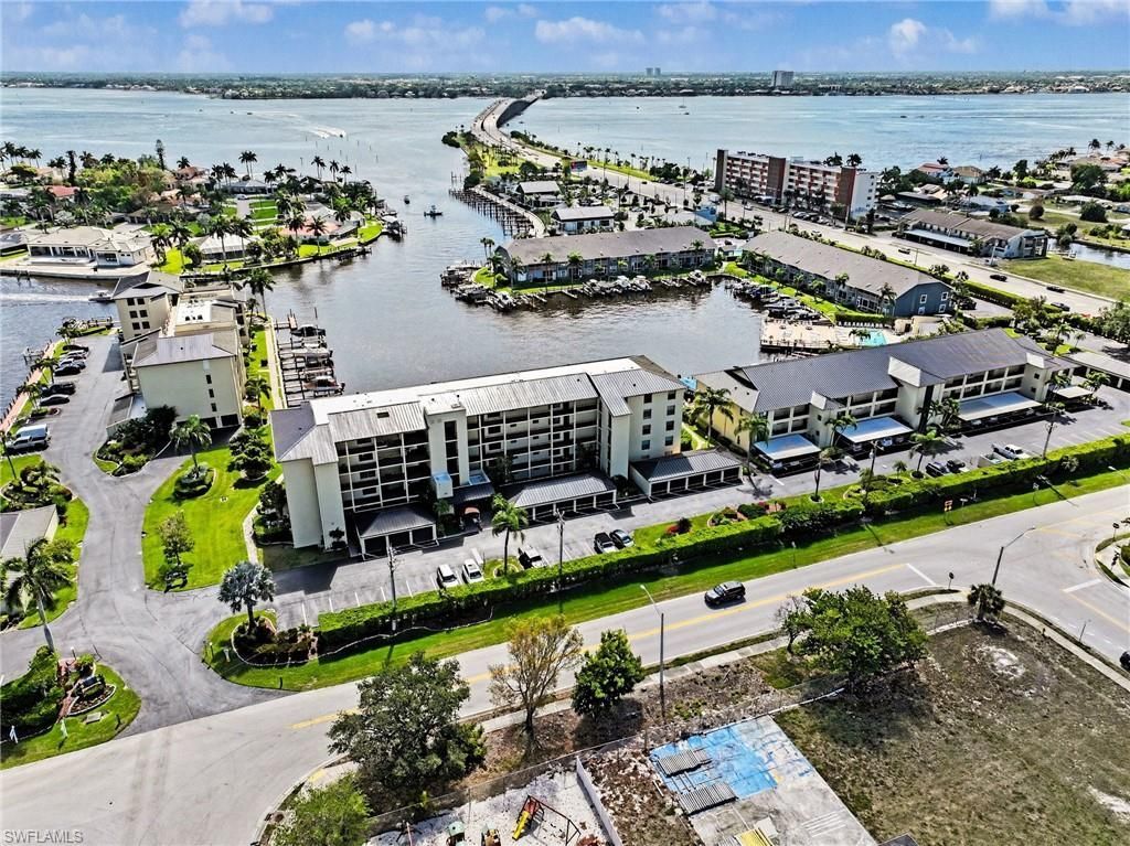4703 SE 17th Pl, Unit 205, Cape Coral, FL 33904 Photo
