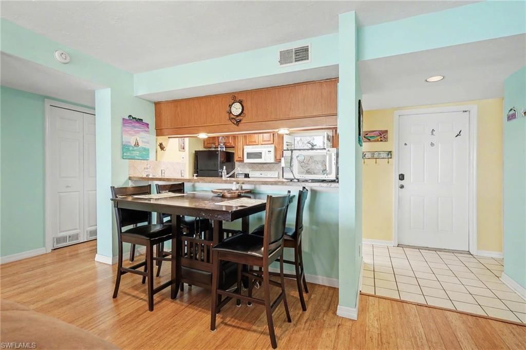 4703 SE 17th Pl, Unit 205, Cape Coral, FL 33904 Photo