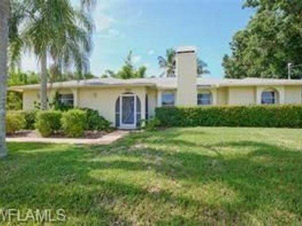 140 SE 8th ST , CAPE CORAL, FL 33990