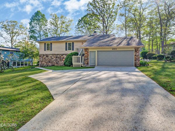 203 Snead Drive, Crossville, TN 38558