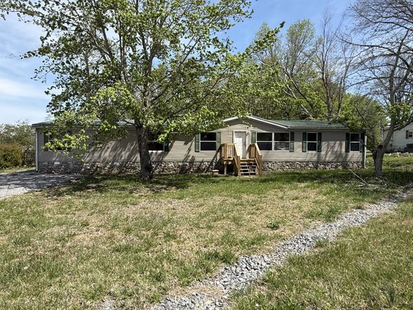 469 Browns Rd , Lafayette, TN 37083