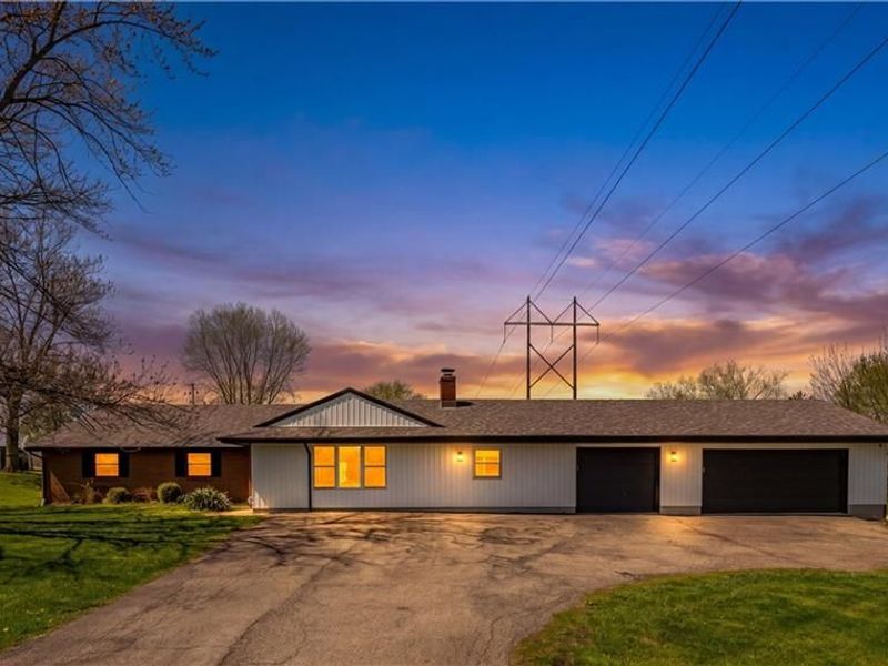 9853 Clearcreek Franklin Road, Franklin Township, OH 45342 Photo 2