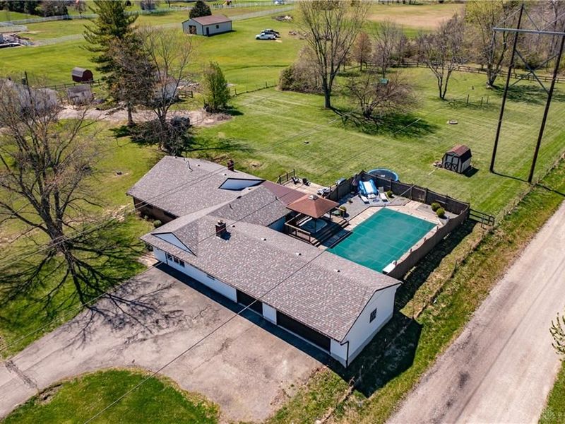 9853 Clearcreek Franklin Road, Franklin Township, OH 45342 Photo 3