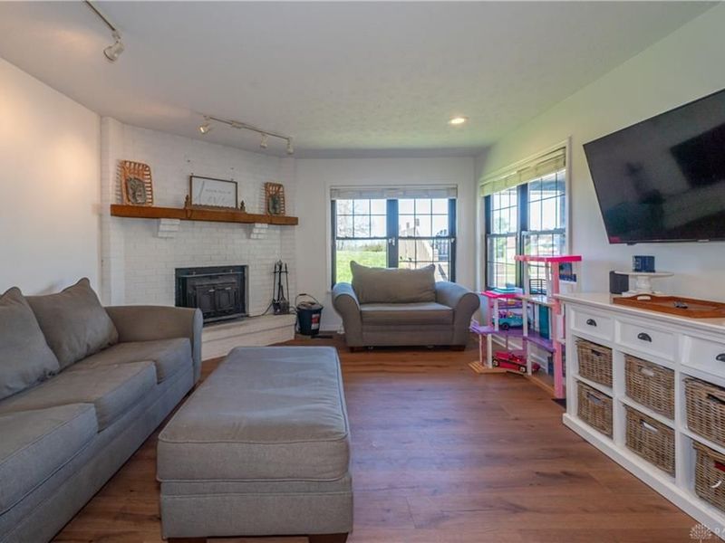 9853 Clearcreek Franklin Road, Franklin Township, OH 45342 Photo 4