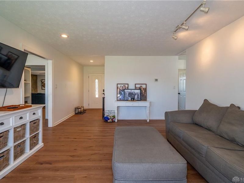 9853 Clearcreek Franklin Road, Franklin Township, OH 45342 Photo 9