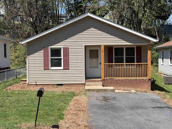636 A ST, STAUNTON, VA 24401