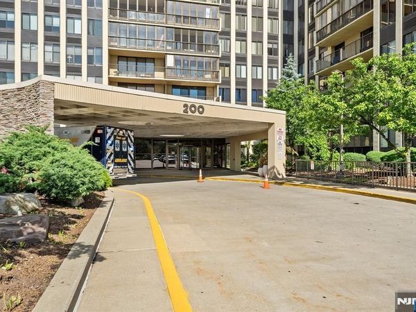 200 Winston Drive 2017, Unit 2017, CLIFFSIDE PARK, NJ 07010