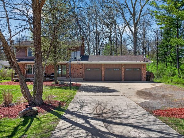 4746 Birch Haven Road, Jackson, MI 49201