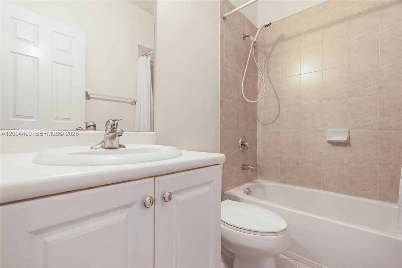 3065 SE 1st Dr , Unit 6, Homestead, FL 33033 Photo