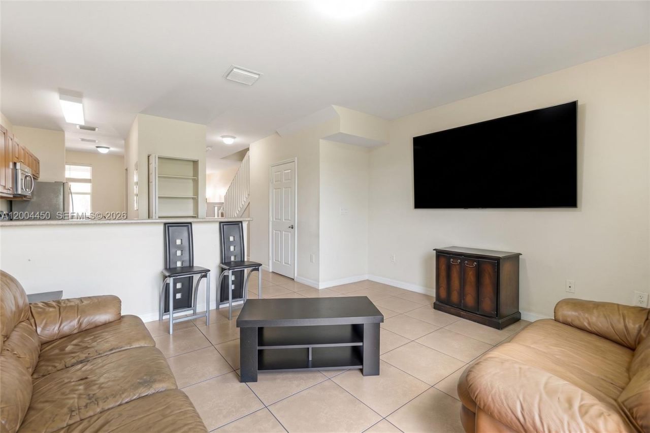 3065 SE 1st Dr , Unit 6, Homestead, FL 33033 Photo