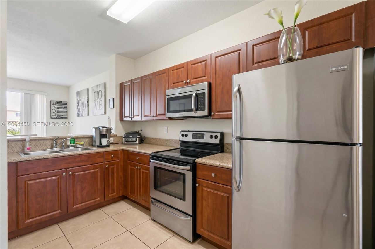 3065 SE 1st Dr , Unit 6, Homestead, FL 33033 Photo